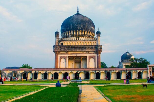 Qutub Shahi Tombs