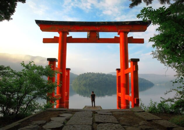 Hakone Shrine