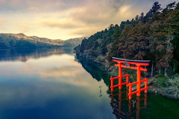 Hakone Shrine