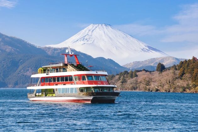 Hakone Sightseeing Cruise