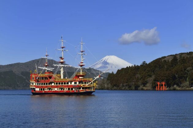 Hakone Sightseeing Cruise