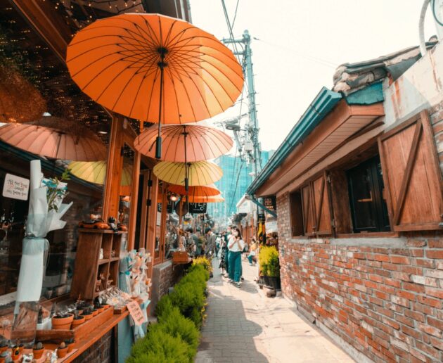 Ikseon-dong Hanok Village