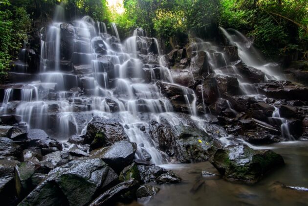 Kanto Lampo Waterfall