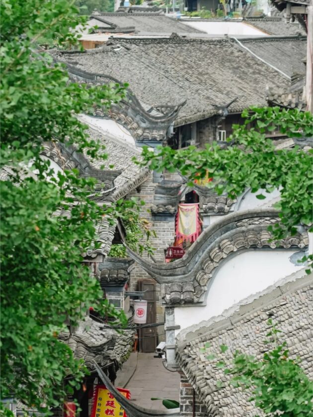 Huanglongxi Ancient Town