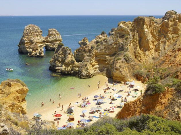Praia do Camilo