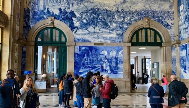 São Bento Train Station