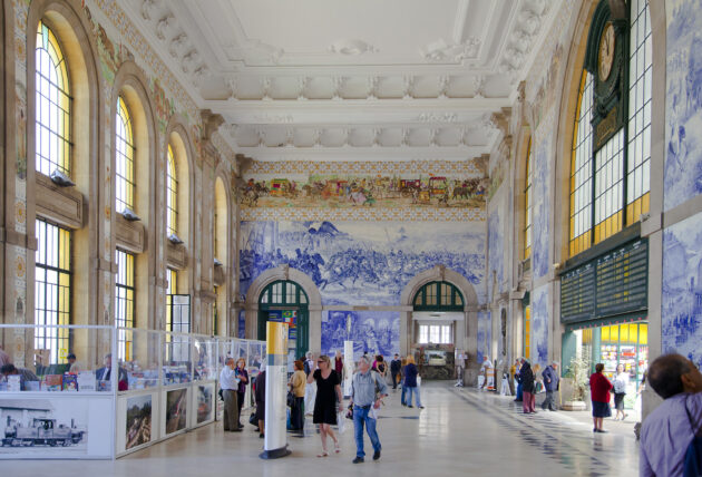 São Bento Train Station