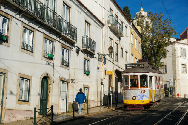 Tram 28