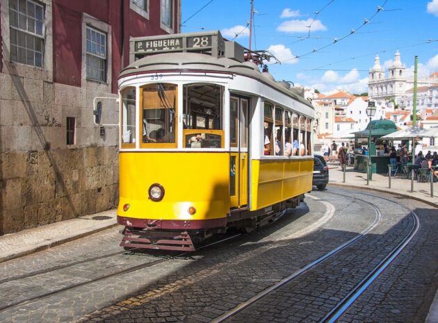Tram 28