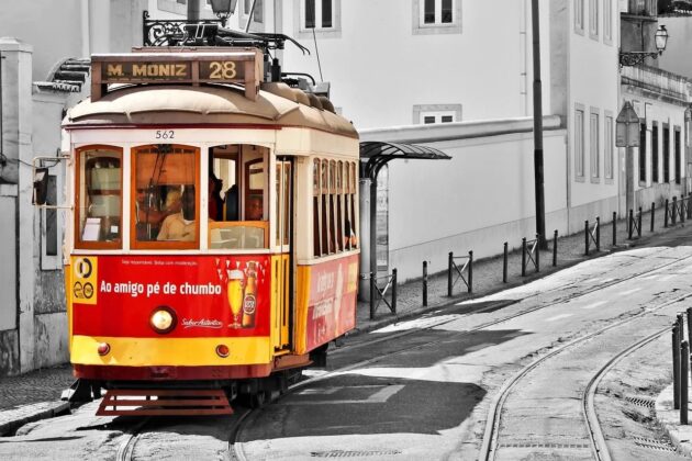 Tram 28