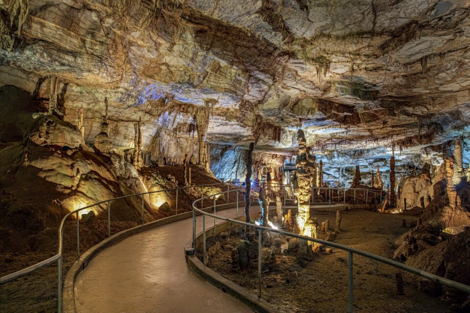 Cathedral Caverns State Park