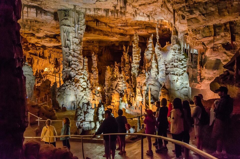 Cathedral Caverns State Park